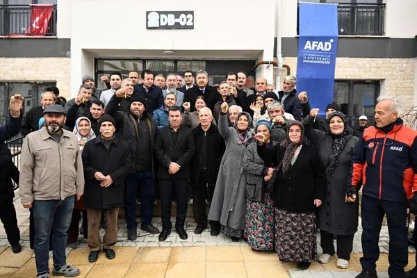 Depremzedeler yeni evlerine kavuştu! 'Artık deprem korkusu yaşamayacağız”